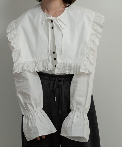 lawgy(ラウジー)の「multiway big collar accent button blouse / マルチウェイビッグカラーアクセントボタンブラウス(シャツ/ブラウス・レディース・ホワイト/ダークブラウン/チャコール・FREE)」の5枚目の写真
