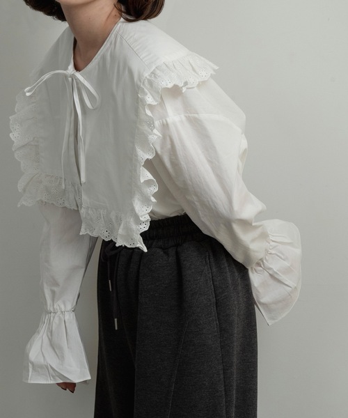 lawgy(ラウジー)の「multiway big collar accent button blouse / マルチウェイビッグカラーアクセントボタンブラウス(シャツ/ブラウス・レディース・ホワイト/ダークブラウン/チャコール・FREE)」の7枚目の写真