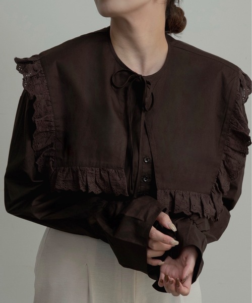 lawgy(ラウジー)の「multiway big collar accent button blouse / マルチウェイビッグカラーアクセントボタンブラウス(シャツ/ブラウス・レディース・ホワイト/ダークブラウン/チャコール・FREE)」の16枚目の写真