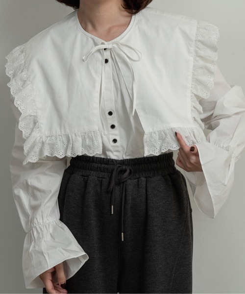 lawgy(ラウジー)の「multiway big collar accent button blouse / マルチウェイビッグカラーアクセントボタンブラウス(シャツ/ブラウス・レディース・ホワイト/ダークブラウン/チャコール・FREE)」の6枚目の写真