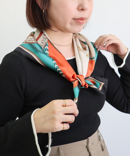 MIAN (ミアン)の「クラシカルパターン マルチスカーフ(バンダナ/スカーフ・レディース・ブラック・FREE)」の13枚目の写真