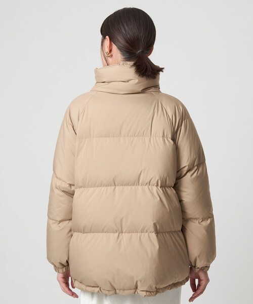 green label relaxing(グリーンレーベルリラクシング)の「タフタ リバーシブル ダウン ウォッシャブル 撥水(ダウンジャケット/コート・レディース・ブラック/ベージュ/ダークブラウン・36/38)」の6枚目の写真