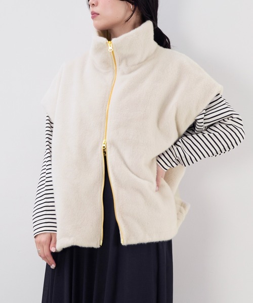 MICA&DEAL(マイカ&ディール)の「スタンドカラーファーダブルジップベスト(その他アウター・レディース・オフホワイト/グレイッシュベージュ/ブラウン・FREE)」の12枚目の写真