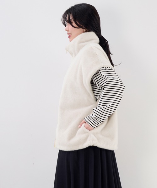 MICA&DEAL(マイカ&ディール)の「スタンドカラーファーダブルジップベスト(その他アウター・レディース・オフホワイト/グレイッシュベージュ/ブラウン・FREE)」の17枚目の写真