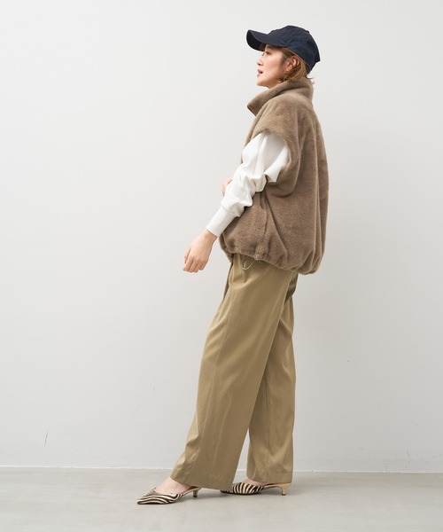 MICA&DEAL(マイカ&ディール)の「スタンドカラーファーダブルジップベスト(その他アウター・レディース・オフホワイト/グレイッシュベージュ/ブラウン・FREE)」の5枚目の写真