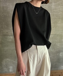 cona（コナ）の「ノースリーブニット（ニット/セーター）」