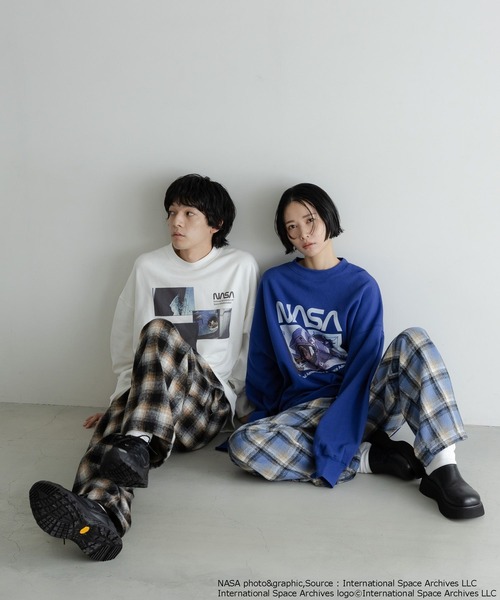LOWRYS FARM（ローリーズファーム）の「【LFM(U)】NASAスウェットクルー　 598336（スウェット・メンズ・ブルー/ブラック/ホワイト・MEDIUM/LARGE）」の18枚目の写真