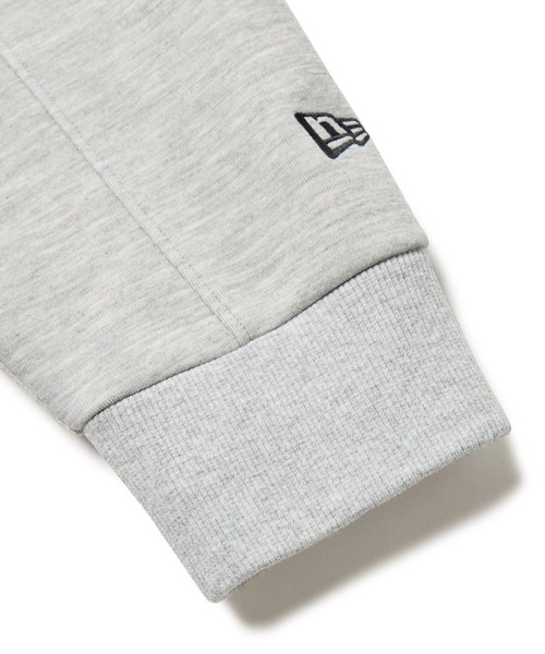 NEW ERA(ニューエラ)の「NEW ERA/ニューエラ テックスウェット クルーネック トレーナー 14674796/14674797(スウェット・メンズ・グレー/ブラック・M/L/2XL/XL)」の5枚目の写真