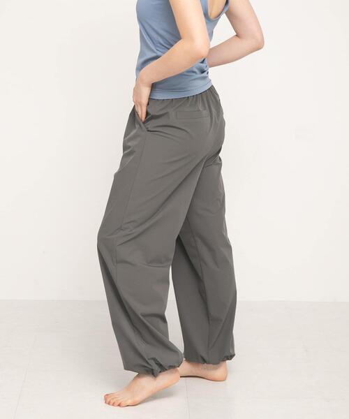 URBAN RESEARCH Sonny Label(アーバンリサーチサニーレーベル)の「SLAB Stringhem Easy Pants(その他パンツ・レディース・ブラック/チャコールグレー・S-M/M-L)」の17枚目の写真