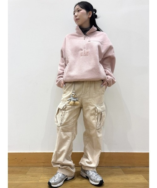 GAP（ギャップ）の「バギー コーデュロイ カーゴパンツ（カーゴパンツ・メンズ・ブラック/カーキ/アイボリー・XS/S/M/L/XL）」の20枚目の写真