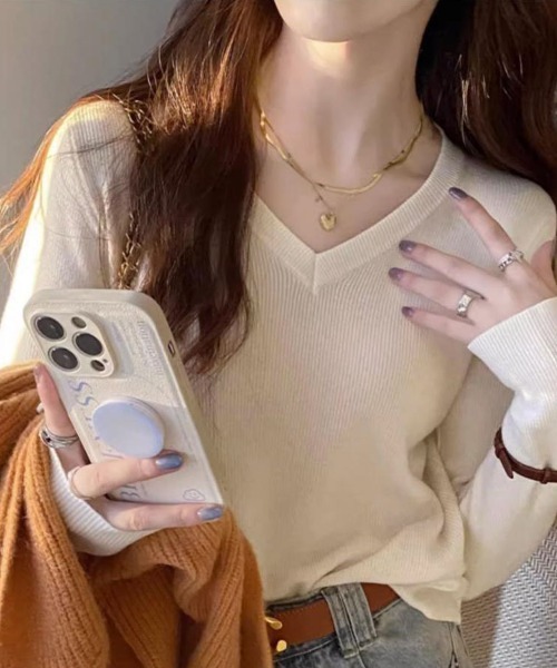 shoppinggo(ショッピングゴー)の「ニットソー Vネック ニットトップス 薄く軽い 無地 大人気可愛い 薄手ニット インナー シルエット 伸縮性あり(ニット/セーター・レディース・ピンク/ライトグリーン/グリーン/キャメル/ホワイト/アイボリー/ブラック/ダークグリーン/ネイビー/ベージュ・FREE)」の17枚目の写真