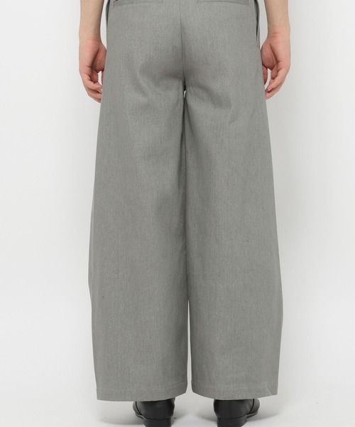 HARE（ハレ）の「タックボタンデニムパンツ(HARE)（デニムパンツ・メンズ・グレー/ブラック・SMALL/MEDIUM）」の5枚目の写真