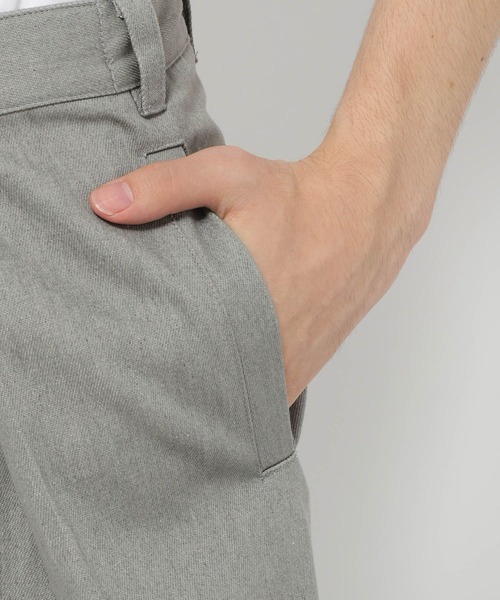 HARE（ハレ）の「タックボタンデニムパンツ(HARE)（デニムパンツ・メンズ・グレー/ブラック・SMALL/MEDIUM）」の7枚目の写真