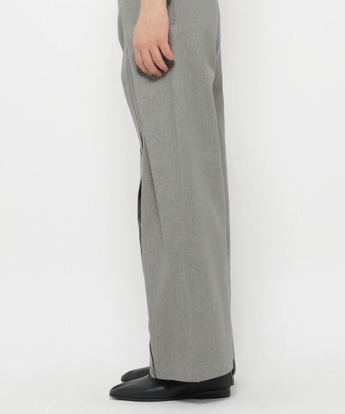 HARE（ハレ）の「タックボタンデニムパンツ(HARE)（デニムパンツ・メンズ・グレー/ブラック・SMALL/MEDIUM）」の4枚目の写真