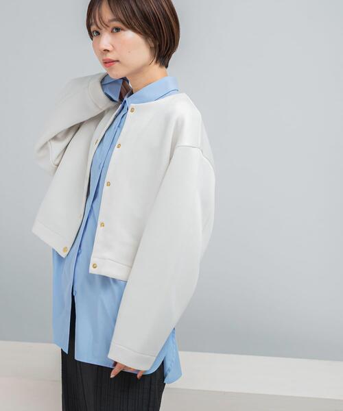 URBAN RESEARCH ROSSO WOMEN（アーバンリサーチ　ロッソ）の「ブライトダンボール釦デザインプルオーバー（その他トップス・レディース・ブラック/ブルー系その他/ベージュ系その他・FREE）」の4枚目の写真