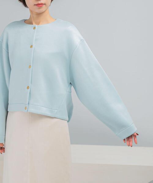 URBAN RESEARCH ROSSO WOMEN（アーバンリサーチ　ロッソ）の「ブライトダンボール釦デザインプルオーバー（その他トップス・レディース・ブラック/ブルー系その他/ベージュ系その他・FREE）」の15枚目の写真