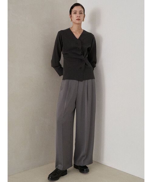 ELENDEEK（エレンディーク）の「ドレープシェイプカーディガンニット（ニット/セーター・レディース・チャコールグレー/ブラウン・FREE）」の17枚目の写真