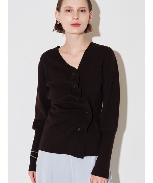 ELENDEEK（エレンディーク）の「ドレープシェイプカーディガンニット（ニット/セーター・レディース・チャコールグレー/ブラウン・FREE）」の8枚目の写真