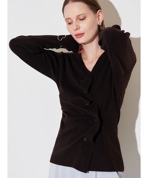 ELENDEEK（エレンディーク）の「ドレープシェイプカーディガンニット（ニット/セーター・レディース・チャコールグレー/ブラウン・FREE）」の6枚目の写真