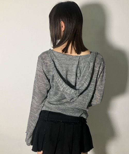 .KOM(ドットコム)の「A'GEM/9 × .kom 『.KOM/ドットケーオーエム』Grunge Print Sheer Hoodie Top/グランジプリント シアーフーディートップ(Tシャツ/カットソー・レディース・アイボリー/チャコールグレー・FREE)」の5枚目の写真