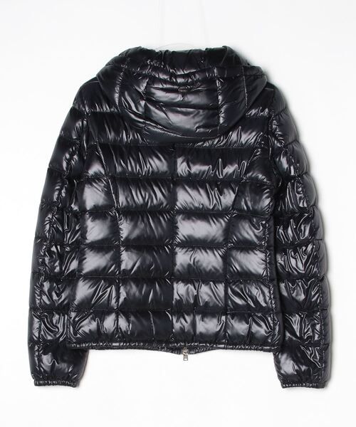 HERNO(ヘルノ)の「HERNO GIADA DOWNJACKET ヘルノ ショート ジャーダ ダウンジャケット(ダウンジャケット/コート・レディース・ブラック/キャメル/ネイビー系1・42/40/44)」の20枚目の写真