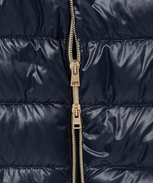 HERNO(ヘルノ)の「HERNO GIADA DOWNJACKET ヘルノ ショート ジャーダ ダウンジャケット(ダウンジャケット/コート・レディース・ブラック/キャメル/ネイビー系1・42/40/44)」の15枚目の写真