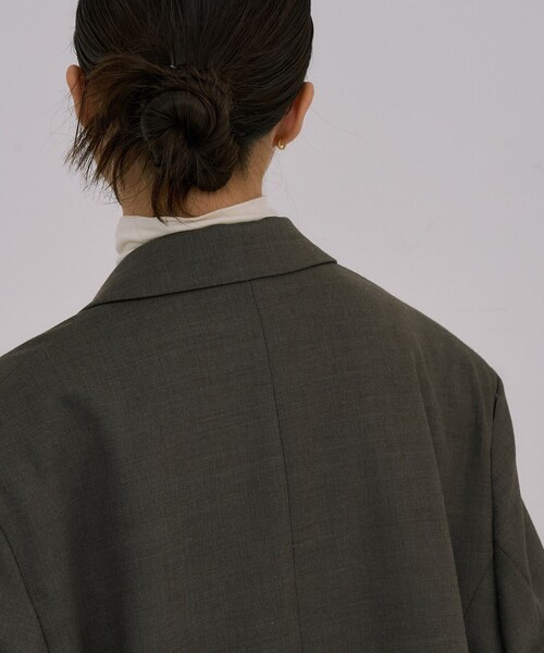 UNITED TOKYO（ユナイテッドトウキョウ）の「【残りわずか！】Oversized Back Zip Jacket｜オフィスカジュアル/オケージョン/春服（テーラードジャケット・レディース・ダークブラウン/グレー系その他・FREE）」の11枚目の写真