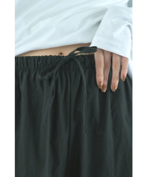 marjour（マージュール）の「NYLON PANTS（その他パンツ・レディース・ブラック・M）」の9枚目の写真