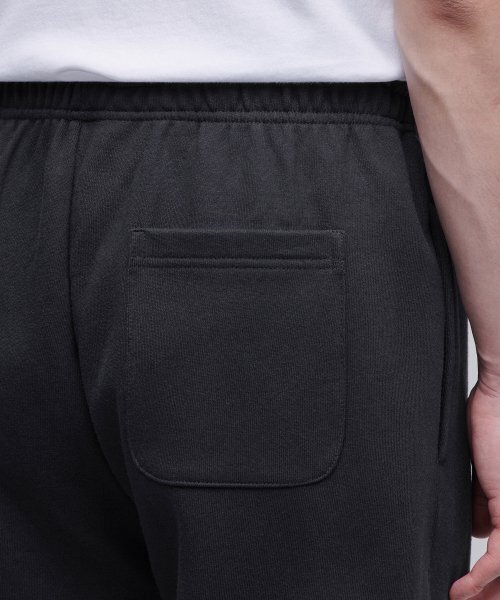 MUSINSA STANDARD（ムシンサスタンダード）の「ピンタックワイドスウェットパンツ [ダークグレー]（スウェットパンツ・メンズ・その他・SMALL/MEDIUM）」の8枚目の写真