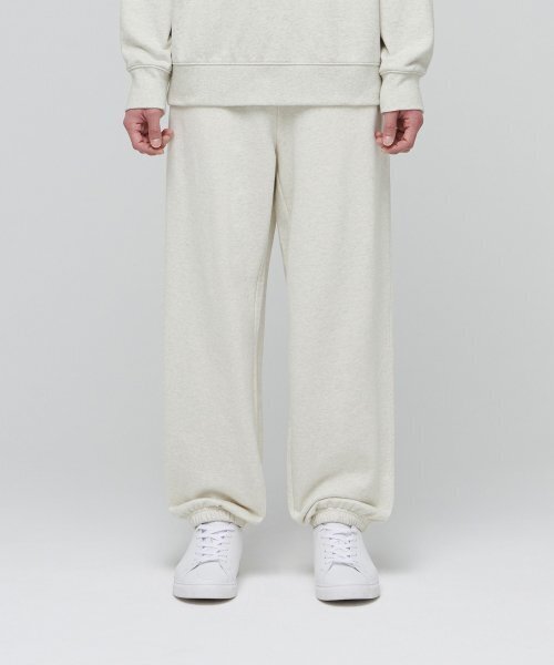 MUSINSA STANDARD(ムシンサスタンダード)の「ワイドスウェットパンツ【オートミール】(スウェットパンツ・メンズ・その他・XX-LARGE/SMALL/MEDIUM/LARGE/X-LARGE)」の1枚目の写真