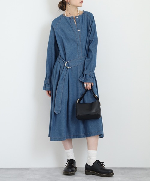 Anna Nicola(アンナニコラ)の「Anna Nicola デニムロングコート(デニムジャケット・レディース・ブラック/インディゴブルー・38)」の18枚目の写真