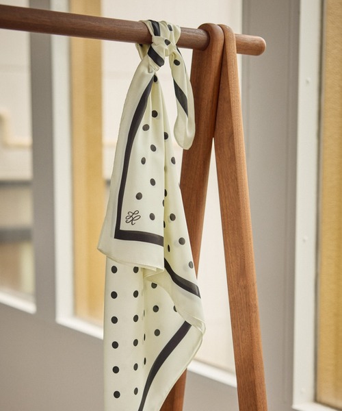 ROPE' PICNIC（ロペピクニック）の「ドット柄スカーフ（バンダナ/スカーフ・レディース・ピンク/ネイビー/キナリ・FREE）」の2枚目の写真