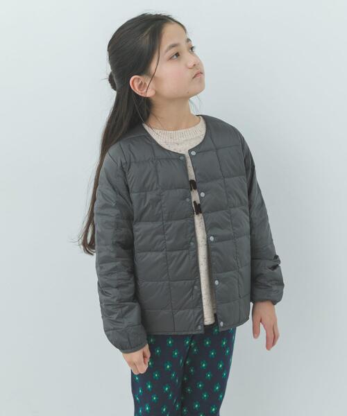 TAION(タイオン)の「TAION CREW NECK BUTTON DOWN JACKET(KIDS)(その他アウター・キッズ・ライトベージュ/チャコールグレー・150/130/140)」の8枚目の写真
