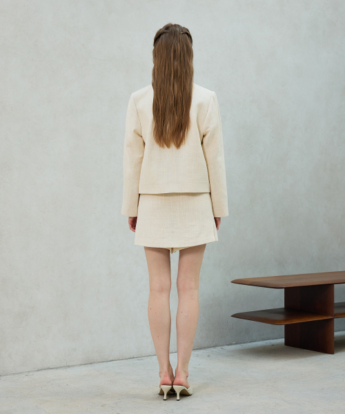 ARI(アリ)の「CHERISH TWEED SKIRT PANTS / WHITE(スカート・レディース・ホワイト・SMALL/MEDIUM)」の4枚目の写真