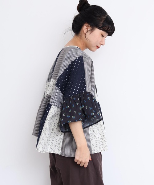 l'atelier du savon（アトリエドサボン）の「little garden パッチワークブラウス（シャツ/ブラウス・レディース・サックスブルー/ブラック・FREE）」の20枚目の写真