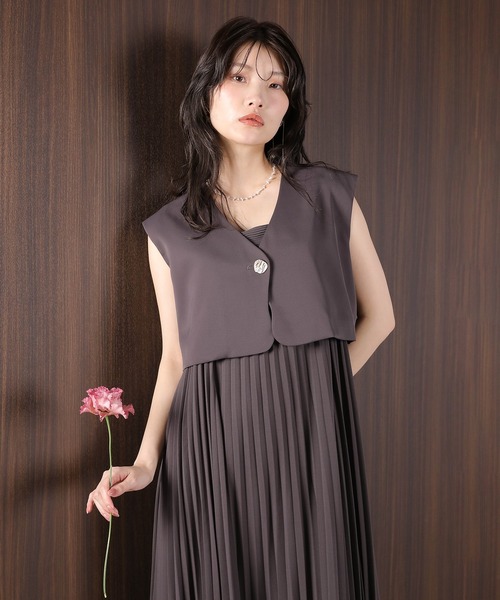 Kana(カナ)の「プリ―ツ Aライン ワンピース ジレ ジャケット 2点セット 結婚式 パーティー ドレス オケージョンドレス お呼ばれワンピース(ドレス・レディース・モカ/ブルー/チャコールグレー・M)」の19枚目の写真
