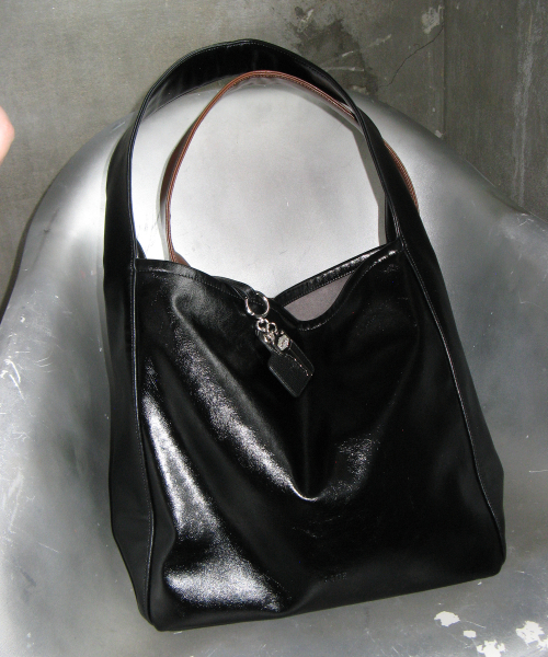 POTE(ポテ)の「0007 Layered Pouch Hobo Bag_Leather Black(ショルダーバッグ・レディース・その他・FREE)」の7枚目の写真