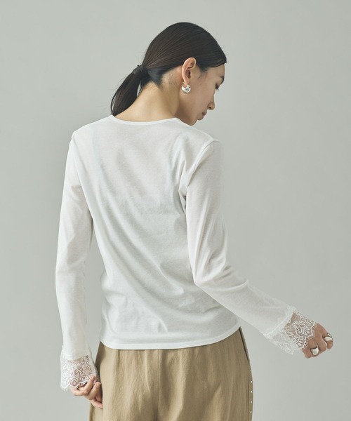 Curensology（カレンソロジー）の「Curensology(カレンソロジー)/ヘンリーレースロングスリーブTシャツ（Tシャツ/カットソー・レディース・ホワイト/ブラック・FREE）」の5枚目の写真