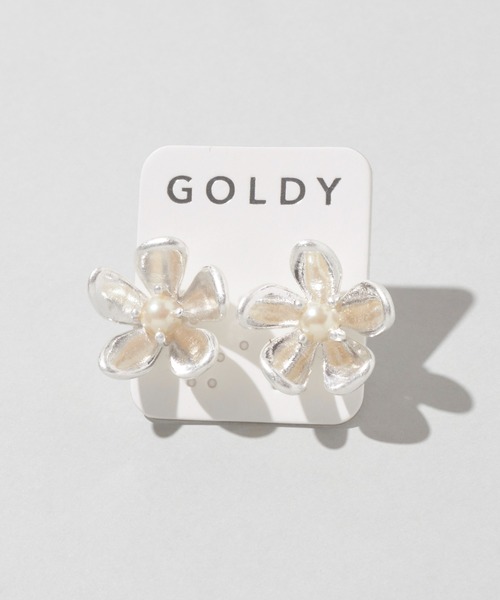 GOLDY(ゴールディ)の「メタル フラワー × パール ピアス(ピアス(両耳用)・レディース・シルバー系その他/ゴールド・FREE)」の10枚目の写真