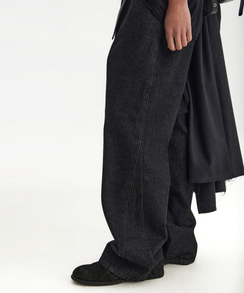 YOUTH(ユース)の「Structured Flared Denim Pants - Washed Black(デニムパンツ・レディース・その他・S/M/L)」の9枚目の写真