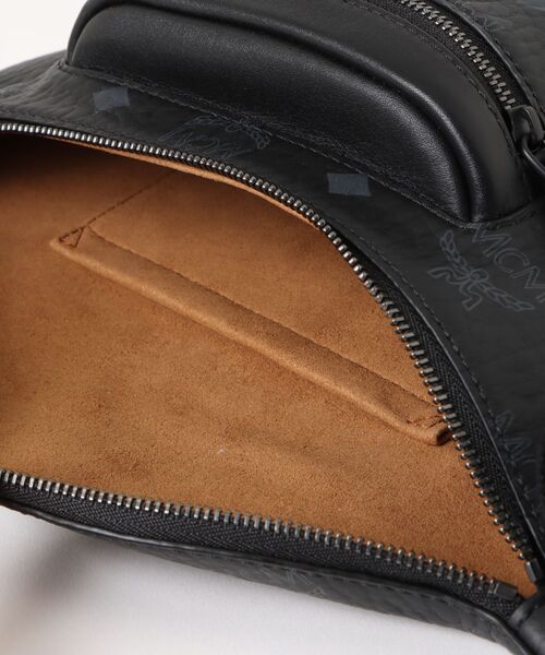MCM（エムシーエム）の「MCM/エムシーエム/Fursten BeltBag MINI（ボディバッグ/ウエストポーチ・レディース・ブラック・F）」の4枚目の写真