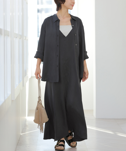 JOURNAL STANDARD relume（ジャーナルスタンダード　レリューム）の「［26SS新作］キュプラロングキャミワンピース（ワンピース・レディース・ブラック系その他/ブラウン系その他・FREE）」の2枚目の写真
