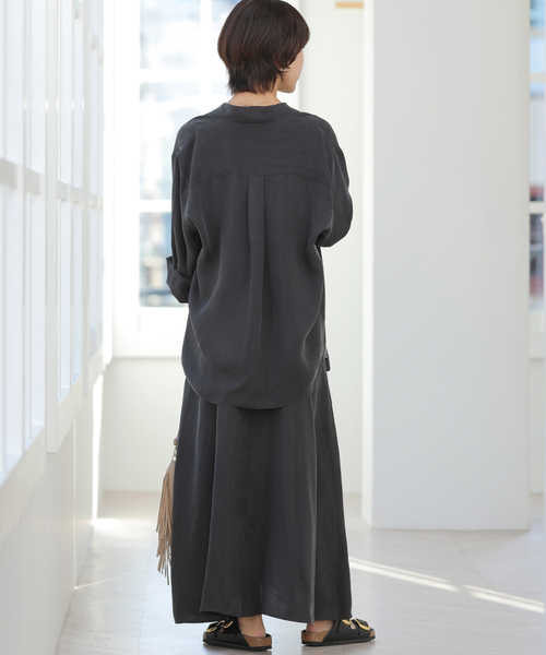 JOURNAL STANDARD relume（ジャーナルスタンダード　レリューム）の「［26SS新作］キュプラロングキャミワンピース（ワンピース・レディース・ブラック系その他/ブラウン系その他・FREE）」の8枚目の写真