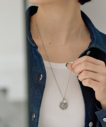 ear PAPILLONNER（イアパピヨネ）の「《金属アレルギー対応/ステンレス》フラワーロングネックレス（ネックレス）」