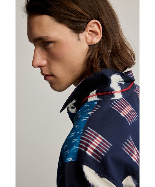 Desigual（デシグアル）の「パッチプリントシャツ（シャツ/ブラウス・メンズ・ブルー・M/S/XL/L）」の6枚目の写真