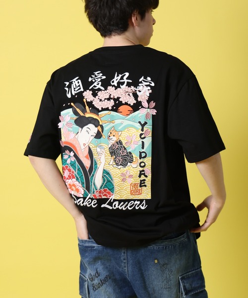 CORPUS SELECT(コーパストーキョー)の「【YOIDORE/酔いどれ】舞妓&柴犬酔いどれ 半袖 Tシャツ(Tシャツ/カットソー・メンズ・ホワイト/ブラック/ネイビー・M/L/XL)」の2枚目の写真