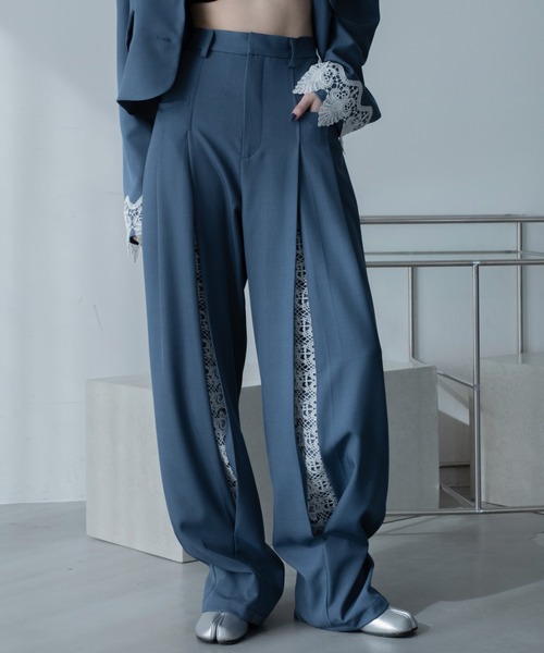 VACANCY(ヴァカンシー)の「レースレイヤードスリットワイドパンツ/SETUP(スラックス・レディース・ブルー/ブラック・SMALL/LARGE/MEDIUM)」の15枚目の写真