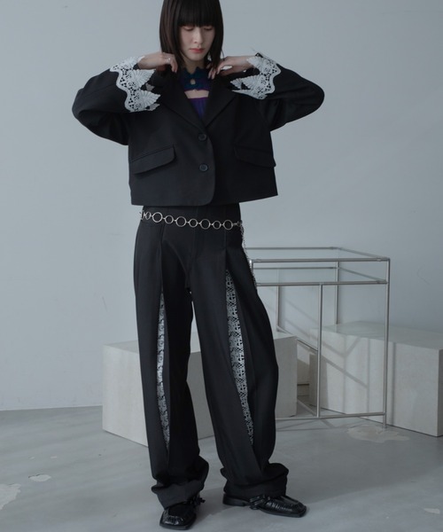 VACANCY(ヴァカンシー)の「レースレイヤードスリットワイドパンツ/SETUP(スラックス・レディース・ブルー/ブラック・SMALL/LARGE/MEDIUM)」の8枚目の写真