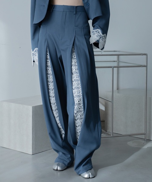 VACANCY(ヴァカンシー)の「レースレイヤードスリットワイドパンツ/SETUP(スラックス・レディース・ブルー/ブラック・SMALL/LARGE/MEDIUM)」の16枚目の写真
