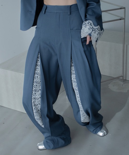 VACANCY(ヴァカンシー)の「レースレイヤードスリットワイドパンツ/SETUP(スラックス・レディース・ブルー/ブラック・SMALL/LARGE/MEDIUM)」の17枚目の写真